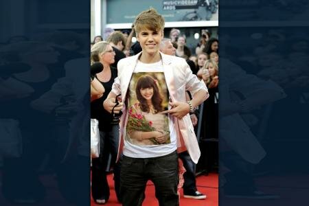 Ghép justin bieber mặc áo ảnh bạn
